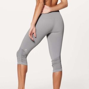 Lululemon awakening crop